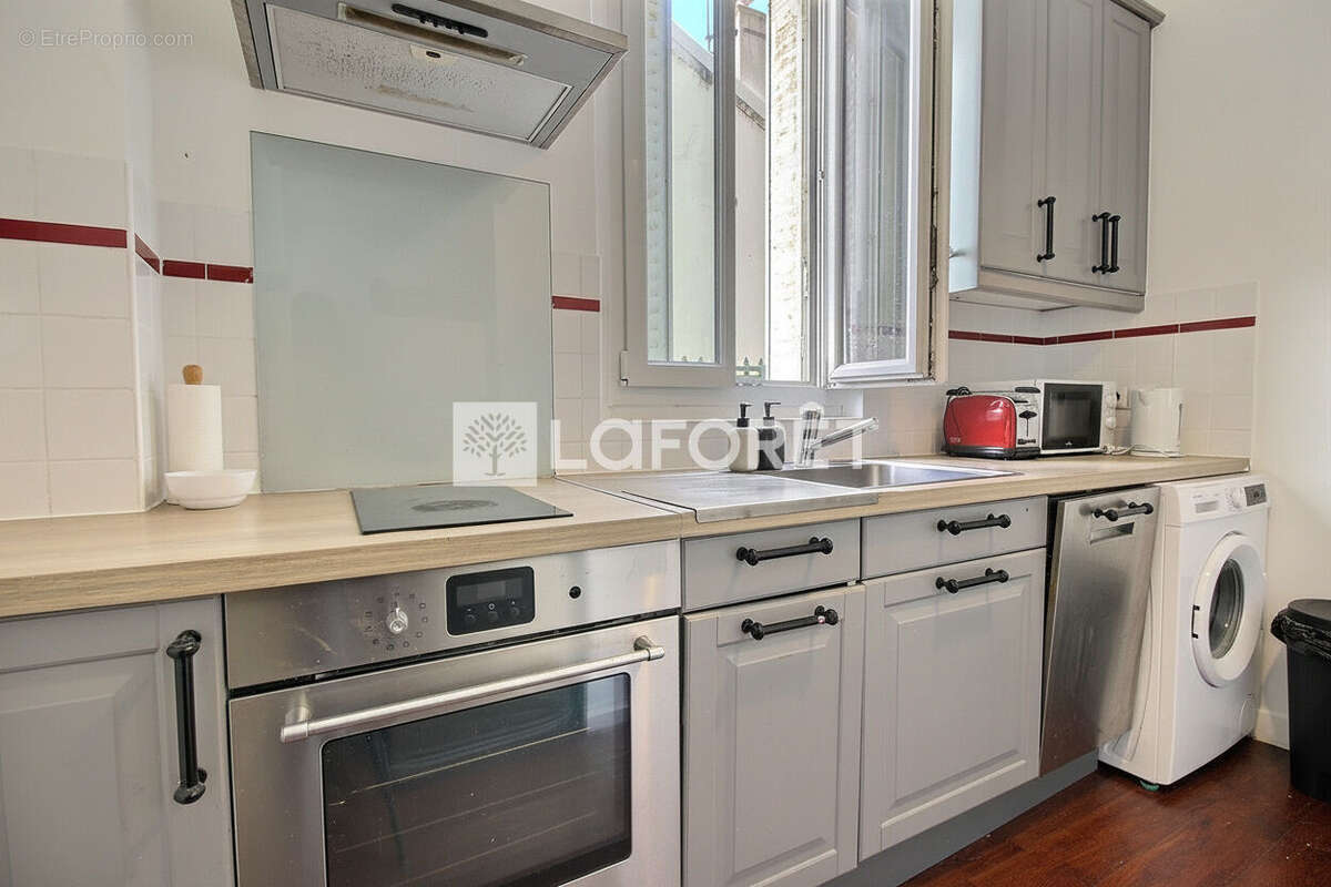 Appartement à COURBEVOIE