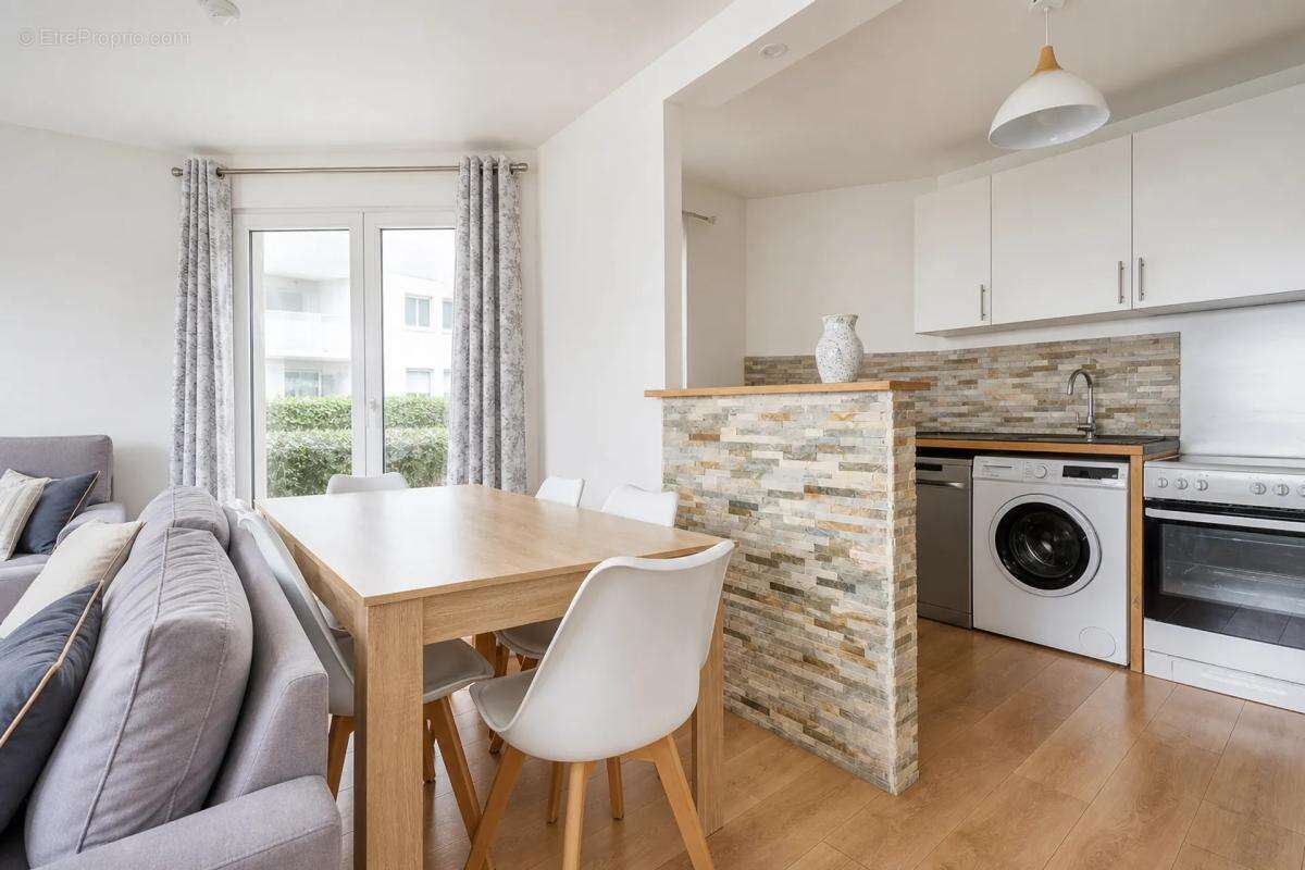 Appartement à DUGNY
