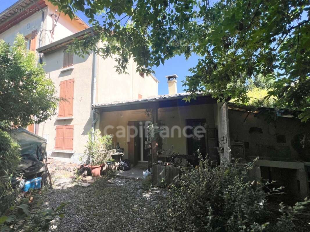 Maison à vendre à Digne-les-Bains – 115 m², 4 chambres, jardin arboré de 300 m², fort potentiel - photo 9