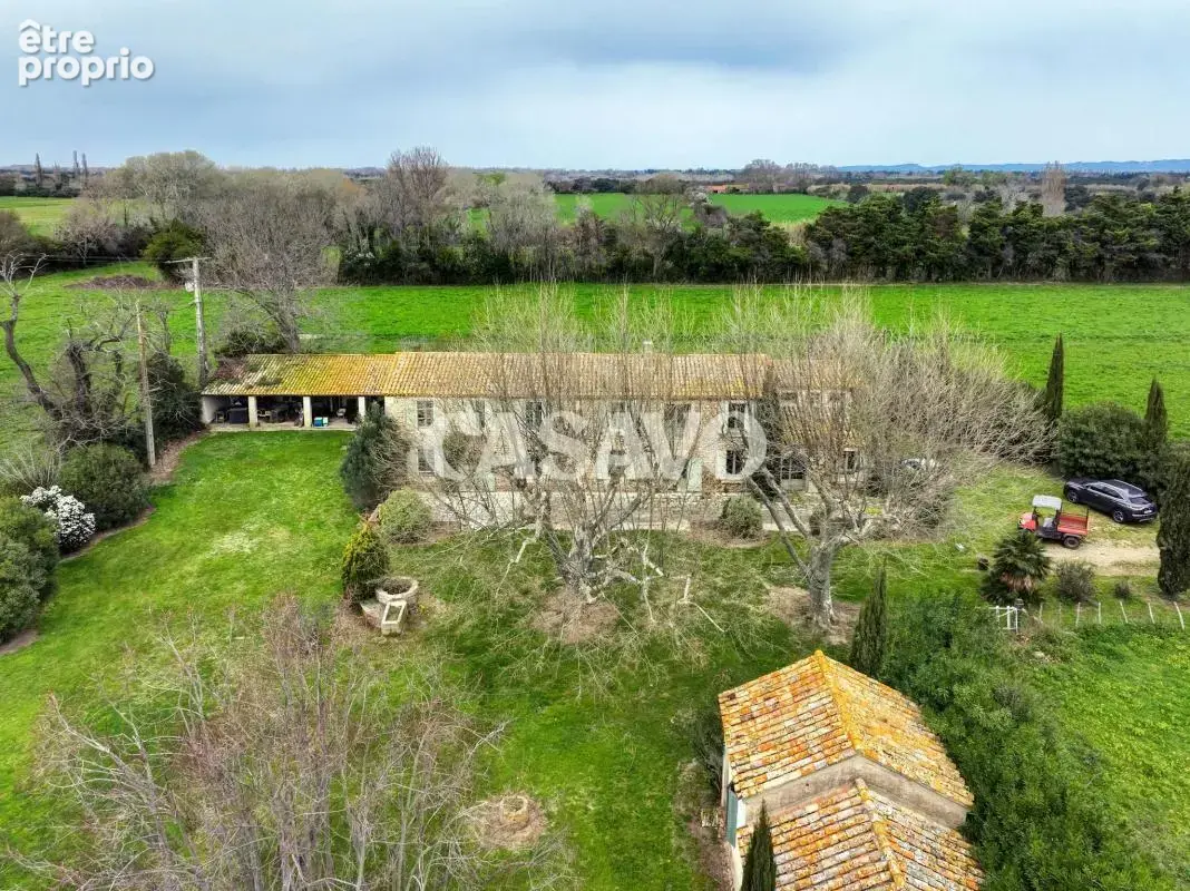 Vente Maison 8 pièces de 435m² - 13310 Saint-Martin-de-Crau - photo 25