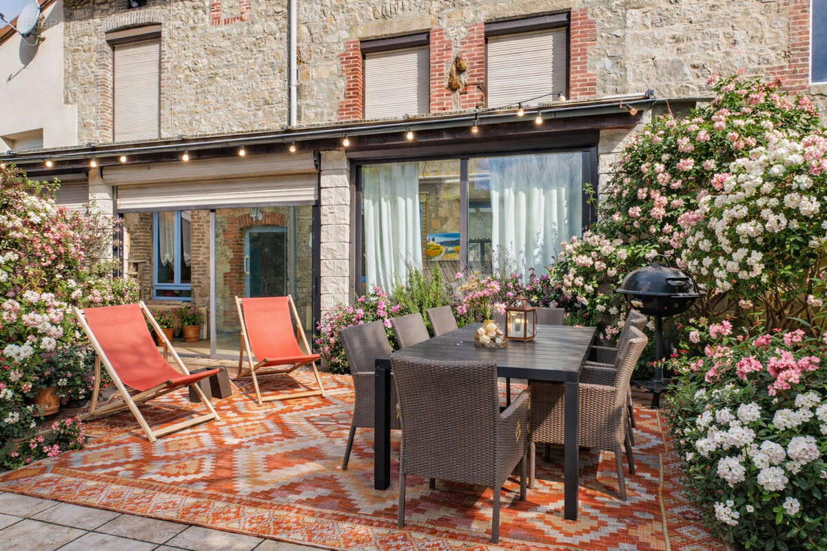 Maison à LA SEAUVE-SUR-SEMENE