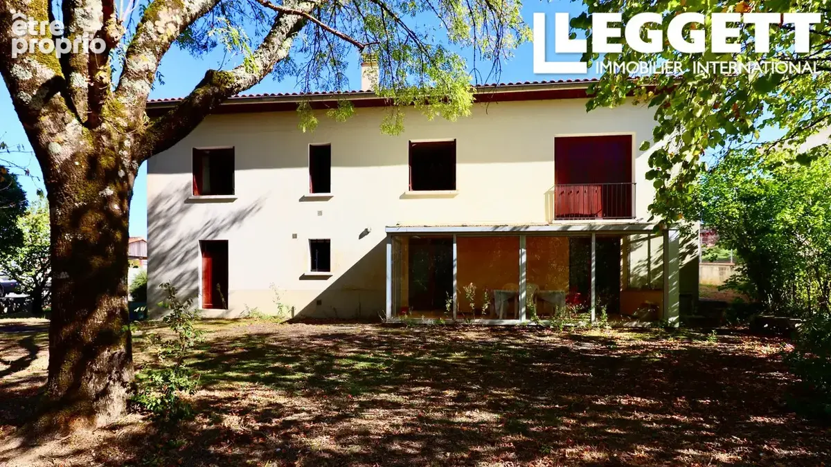 Charmante maison sous-sol de 4 chambres avec jardin attenant, à distance de marche des commerces - photo 4