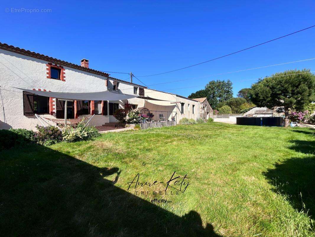 Maison à SAINTE-FLAIVE-DES-LOUPS