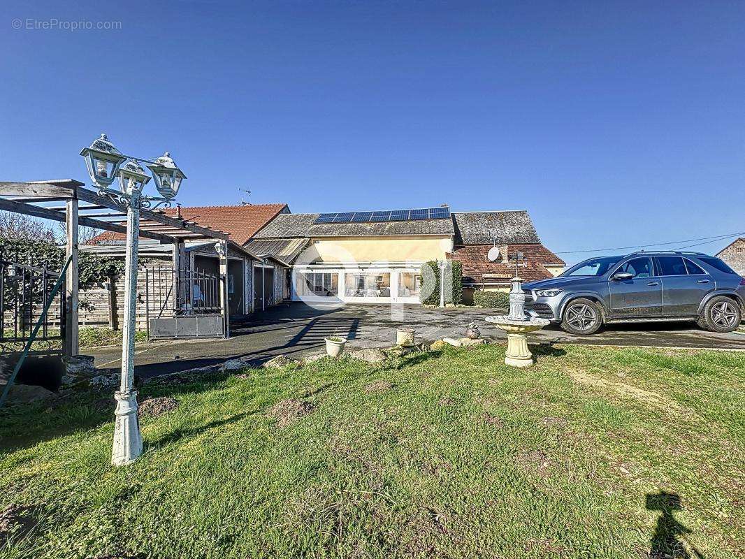 Maison à ARPHEUILLES-SAINT-PRIEST