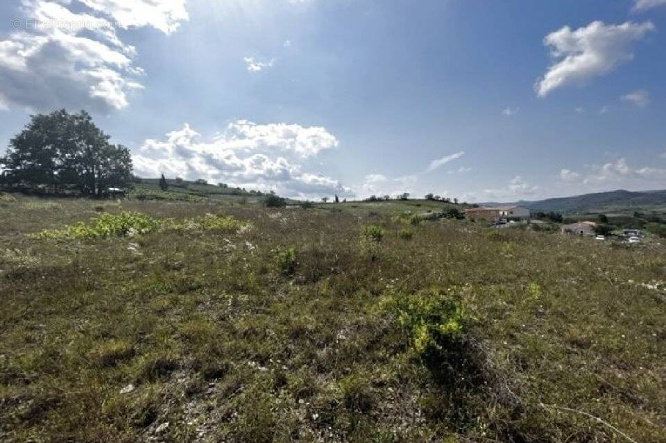 Terrain à DURBAN-CORBIERES