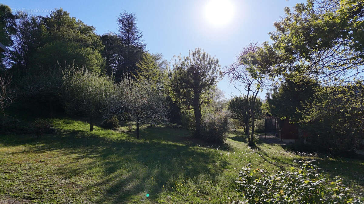 Terrain à LUGRIN