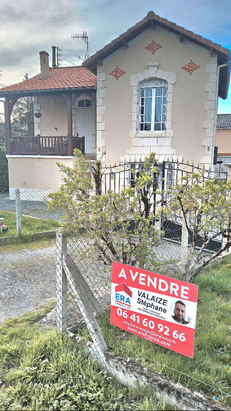 Maison à SAINT-FRONT-DE-PRADOUX