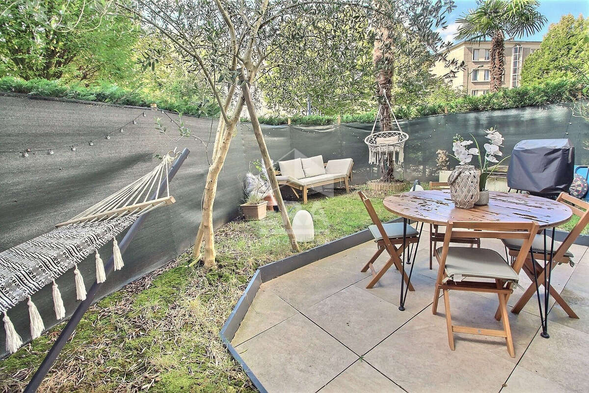 Appartement à LE PLESSIS-ROBINSON