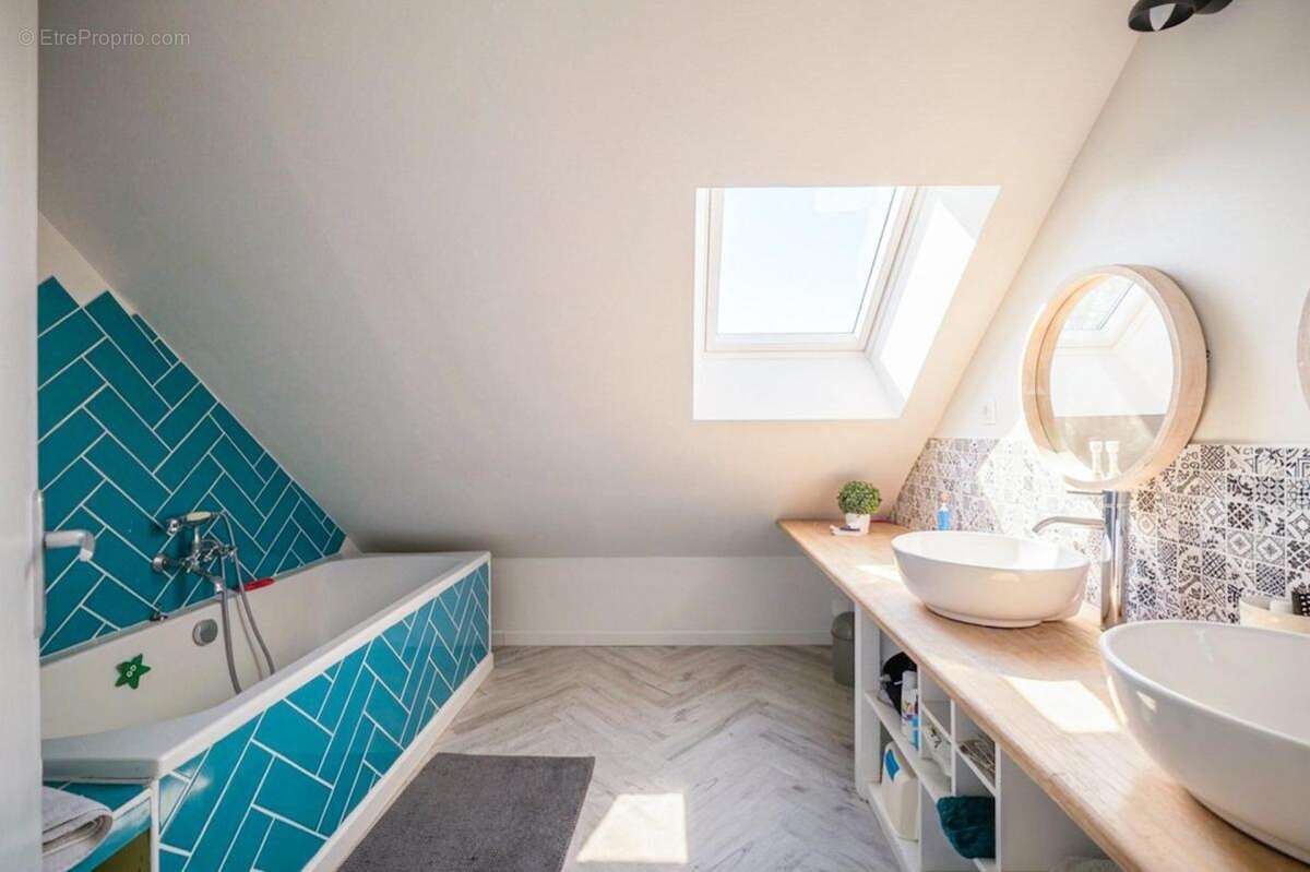 Maison à LA BAZOGE