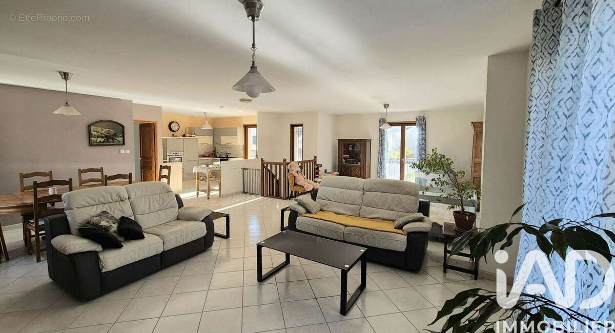 Photo 4 - Maison à SURY-LE-COMTAL