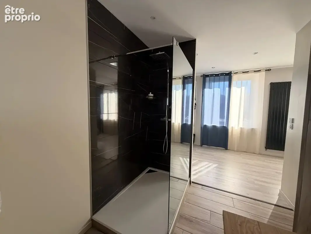 Maison entièrement rénovée en 2021 de 91.20m² sur - photo 18