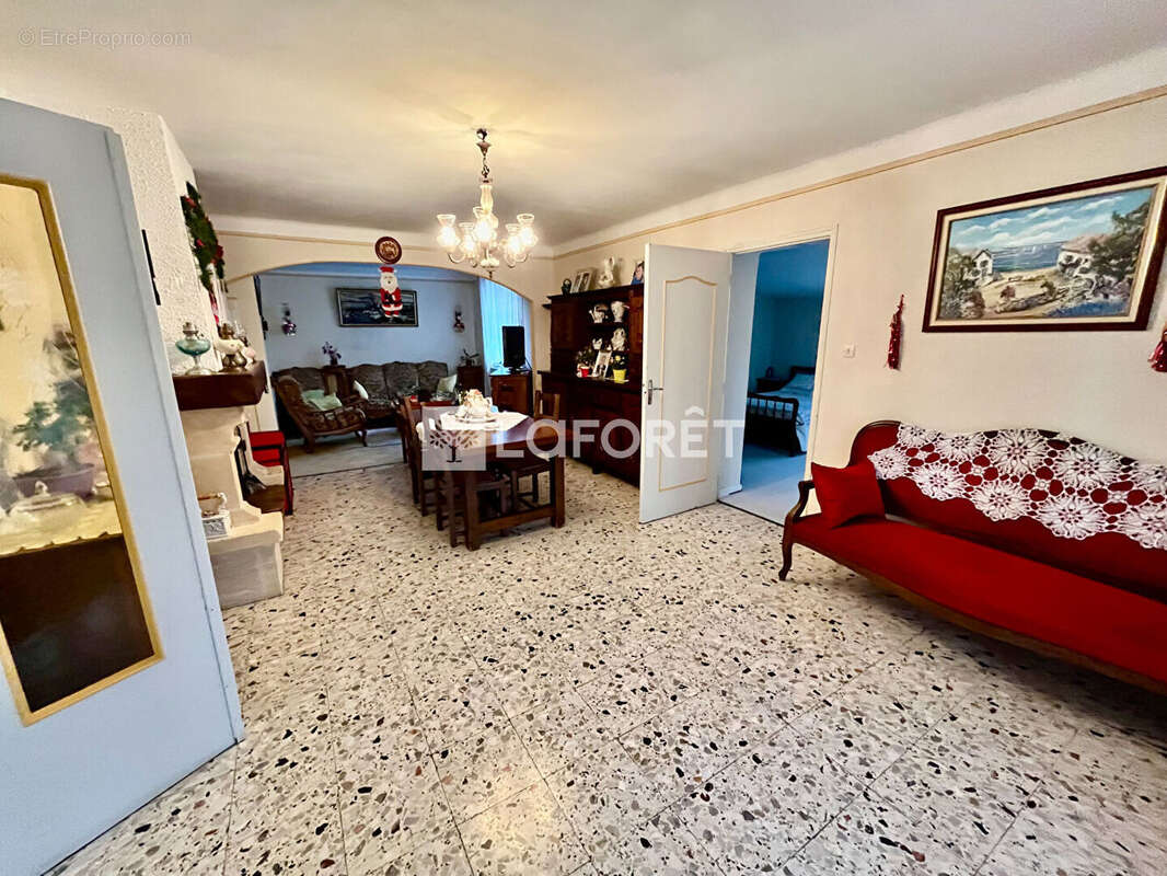 Maison à L&#039;ISLE-SUR-LA-SORGUE