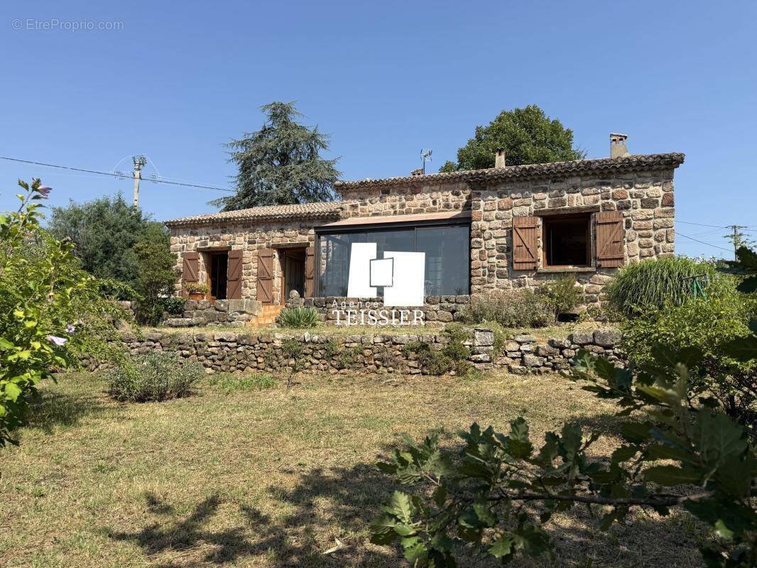 Maison à LABLACHERE