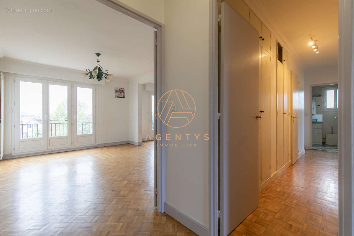 Appartement à CHENNEVIERES-SUR-MARNE