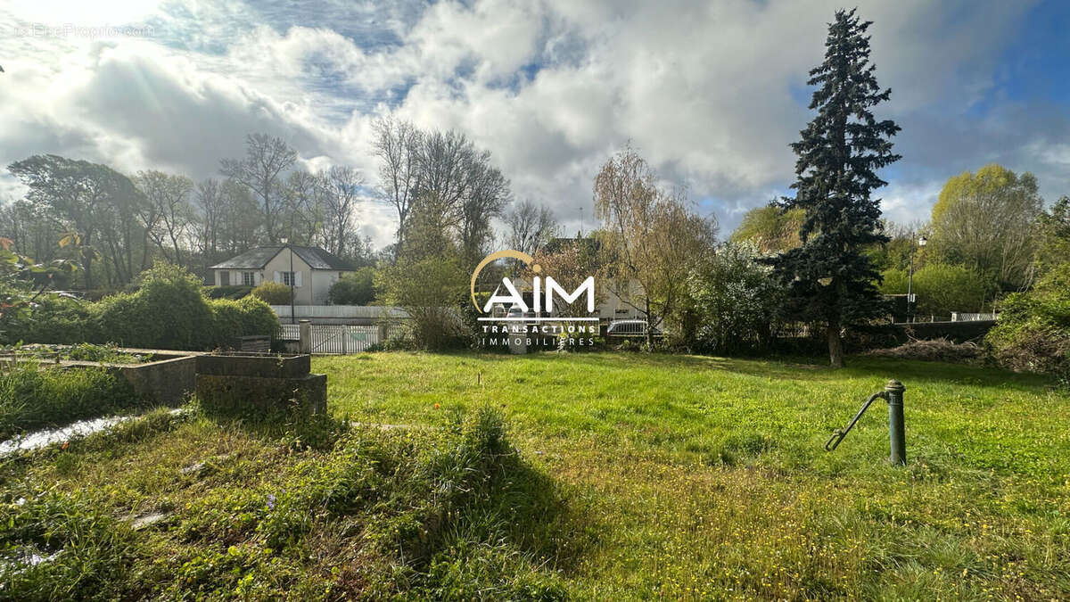 Maison à NAZELLES-NEGRON