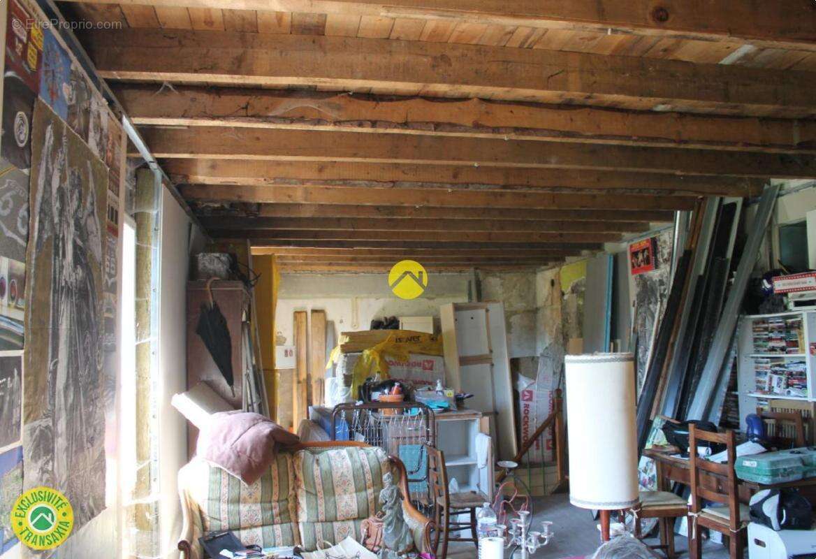 Maison 100 m² à Vic-Sur-Cere  - photo 7