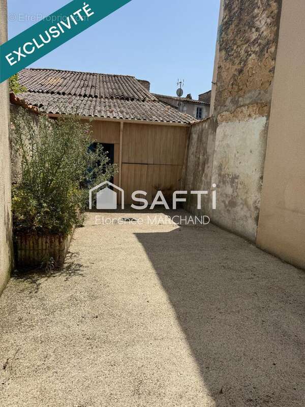 Maison 72 m² à La Mothe-Saint-Heray  - photo 8