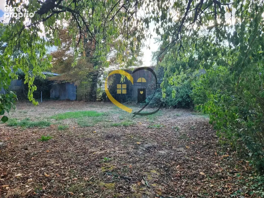 Maison à rénover avec grange et dépendances sur 1 000 m² de terrain - photo 11