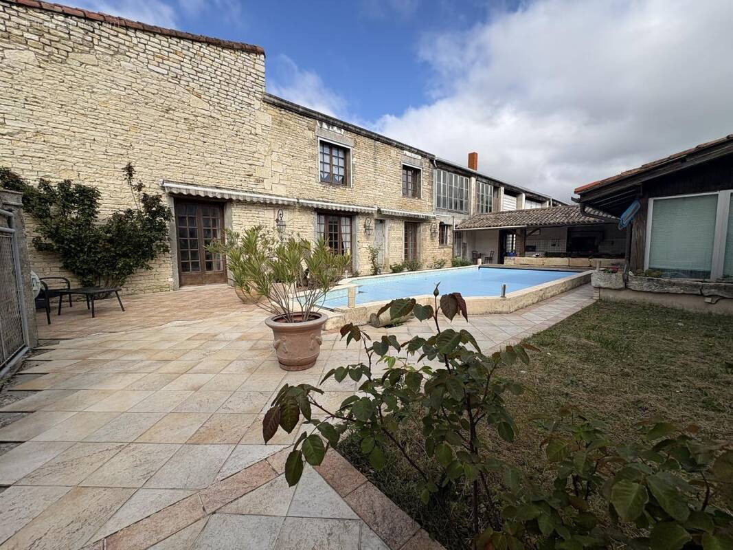 Maison à EPANNES