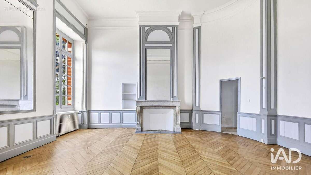 Appartement 149 m² à Villeneuve-Les-Bouloc  - photo 6