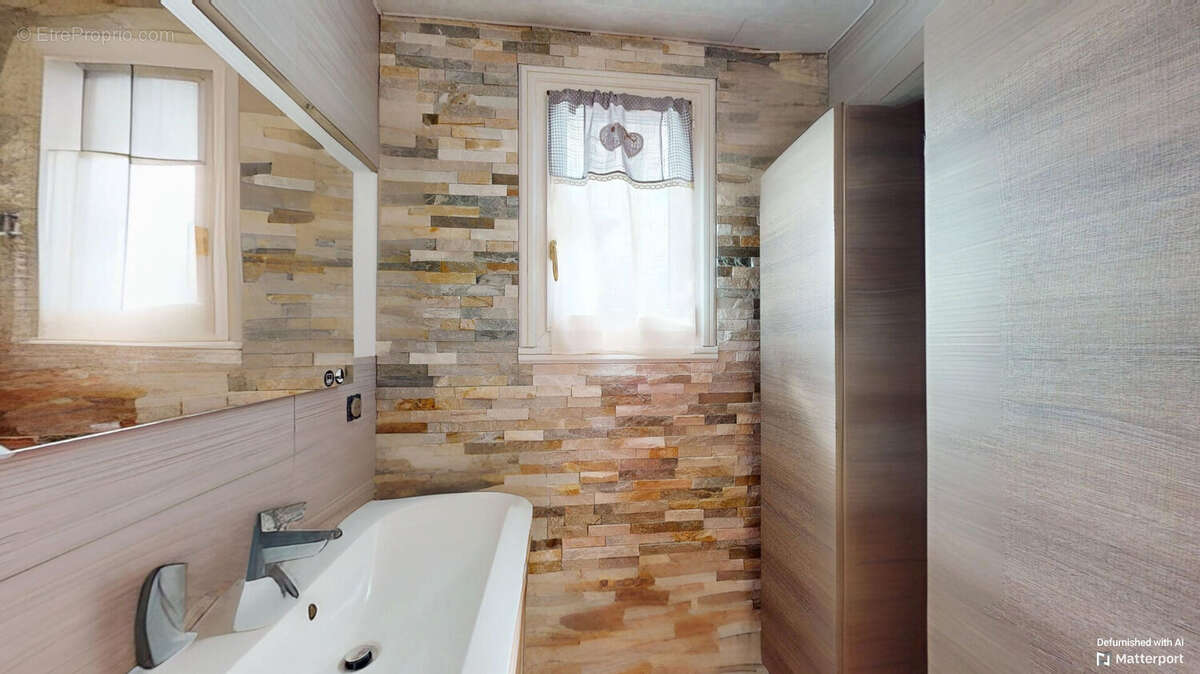 Maison à SAINT-CHERON