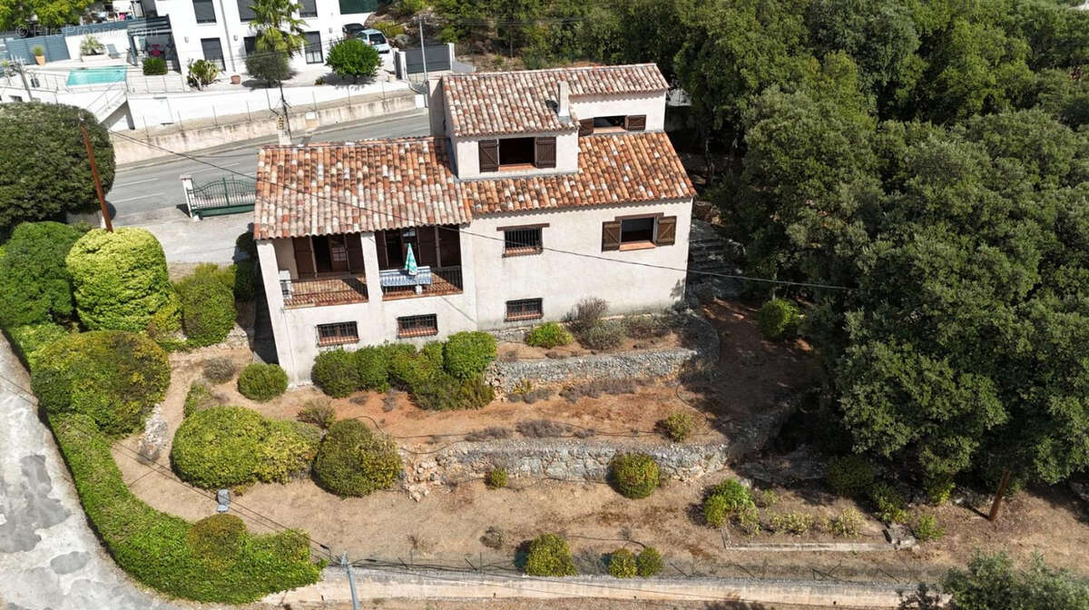 Maison à TRANS-EN-PROVENCE