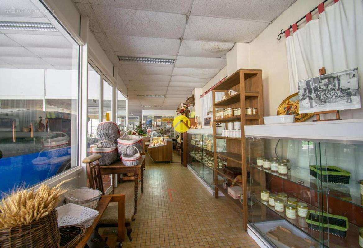 Magasin au centre de St-Cyprien - photo 7