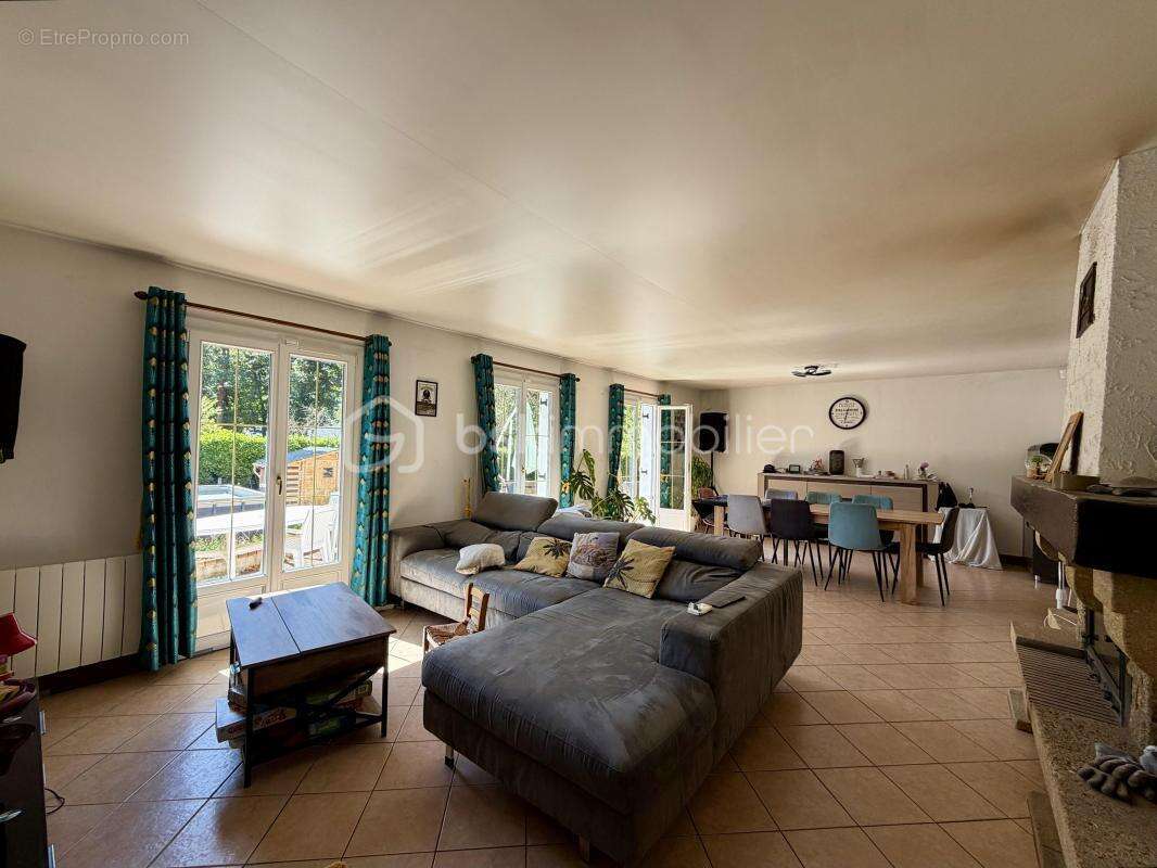 Maison plain-pied, 4 chambres, espac bureau, 2 salle de bain - photo 13