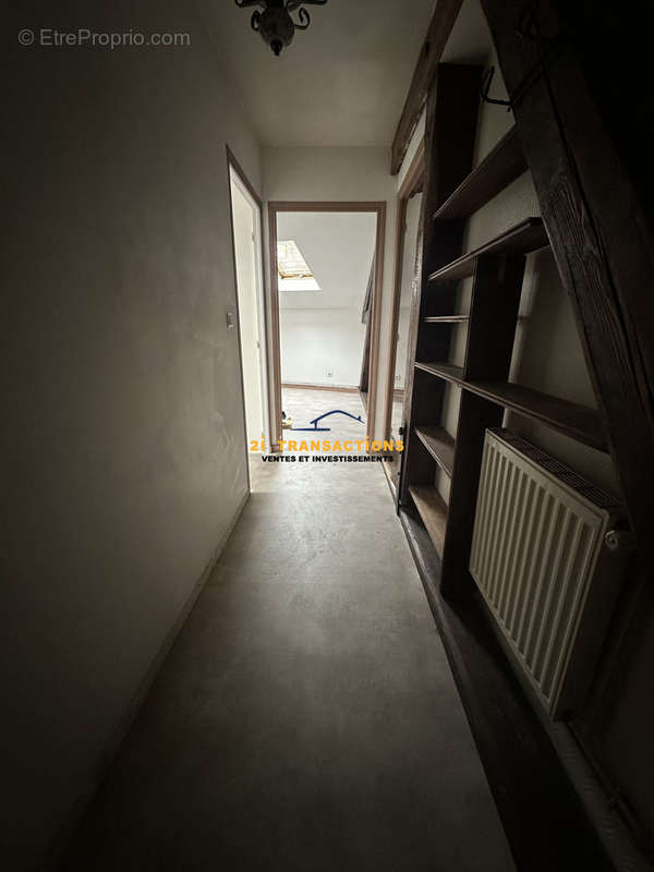 Appartement à LE CHAMBON-FEUGEROLLES