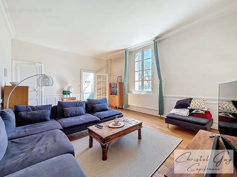 Vaas (72500) - Propriété de Charme 1910 de 175 m² + Maison d'amis, 7 Pièces, Terrain de 1260 m², Idéale Résidence Principale ou  - photo 6