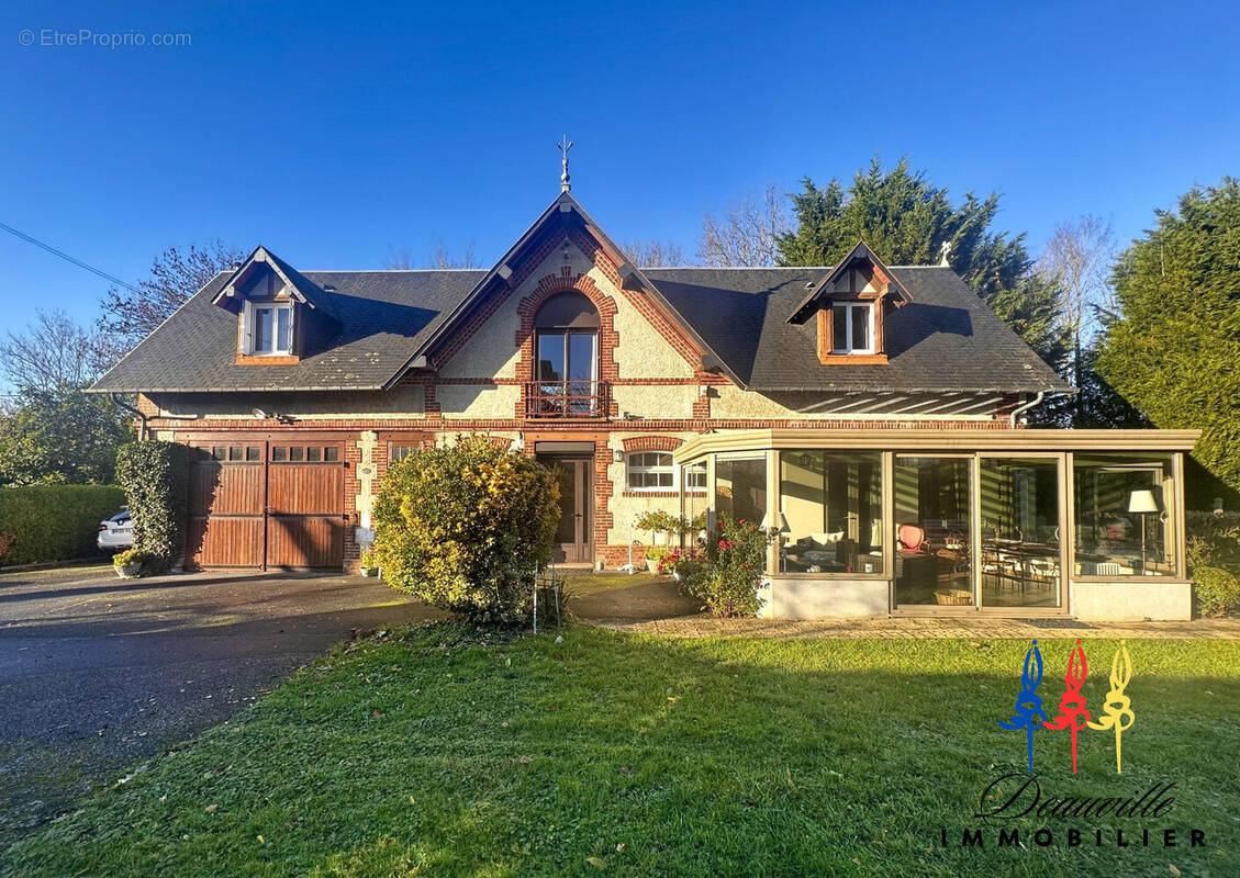 Maison à BONNEVILLE-SUR-TOUQUES