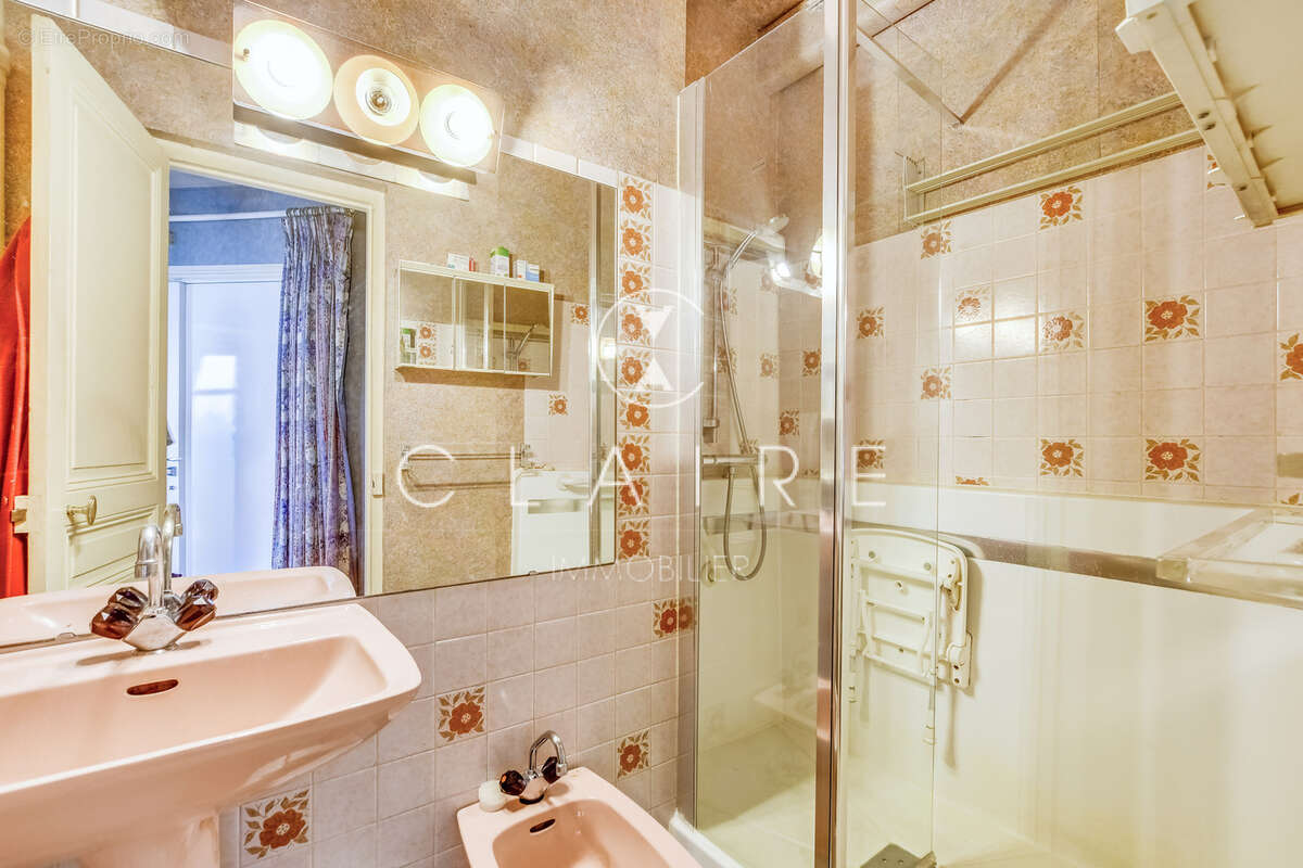 Appartement à PARIS-15E