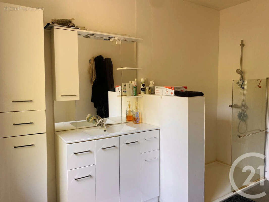 Maison 65 m² à Arquian  - photo 8