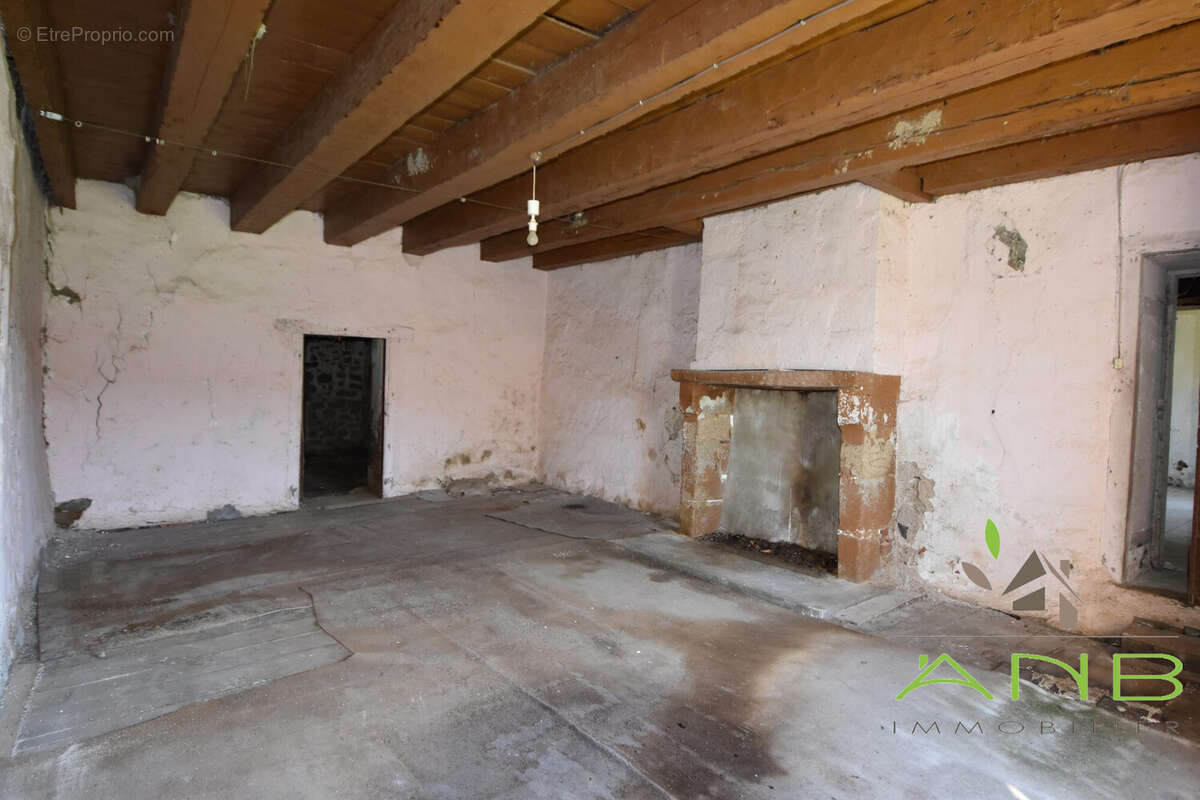 Maison à BUSSEROLLES