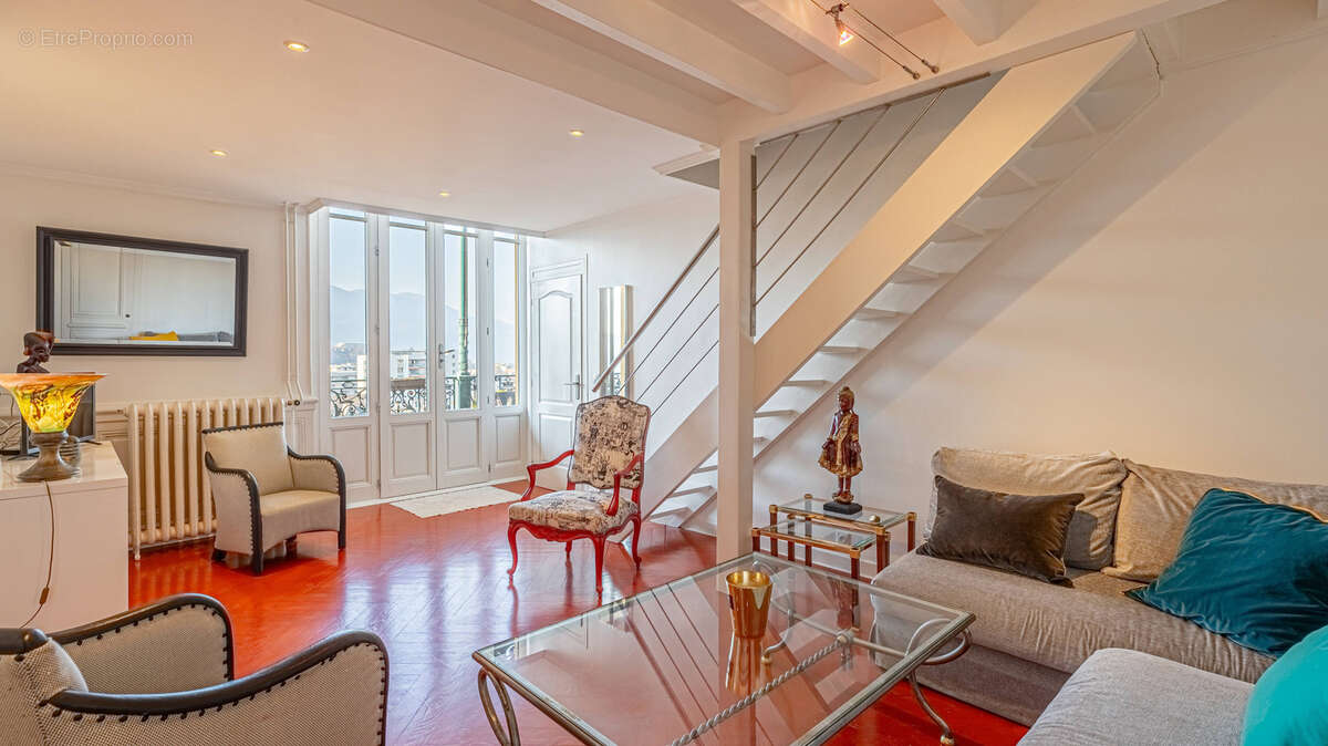 Appartement à AIX-LES-BAINS