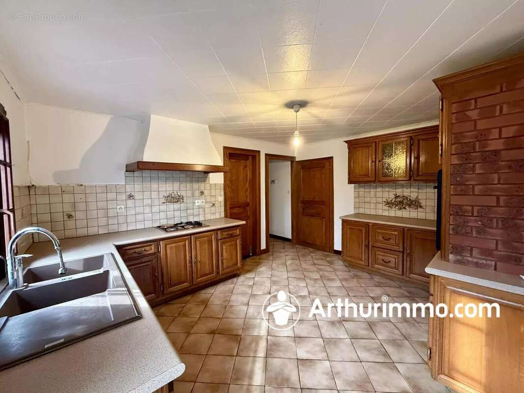 Maison à CHAVANNES-LES-GRANDS