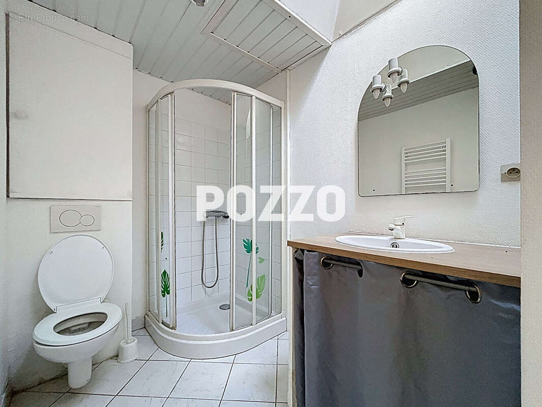 Maison à VILLEDIEU-LES-POELES