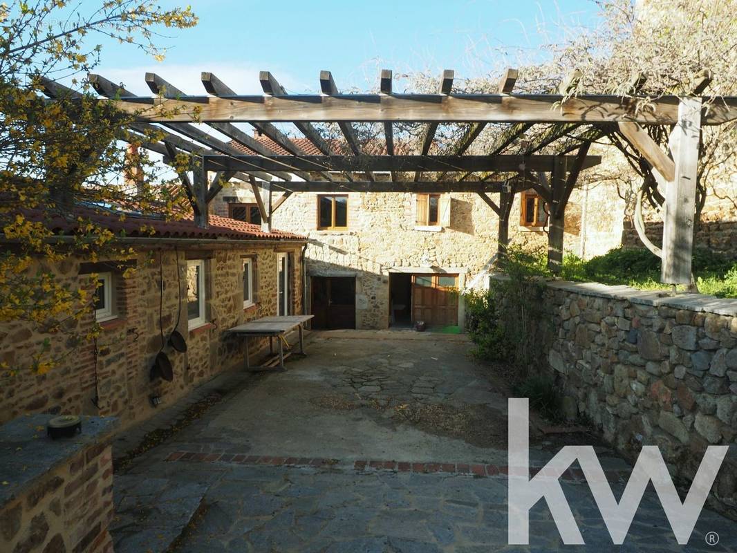 Maison à SAINT-JEAN-EN-VAL