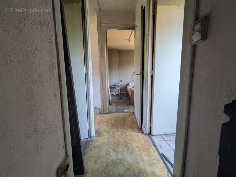 Bubry maison à rénover de 117 m² environ habitable 3 pièces appenti et hangar à rénover parcelle de 1621m² - photo 12