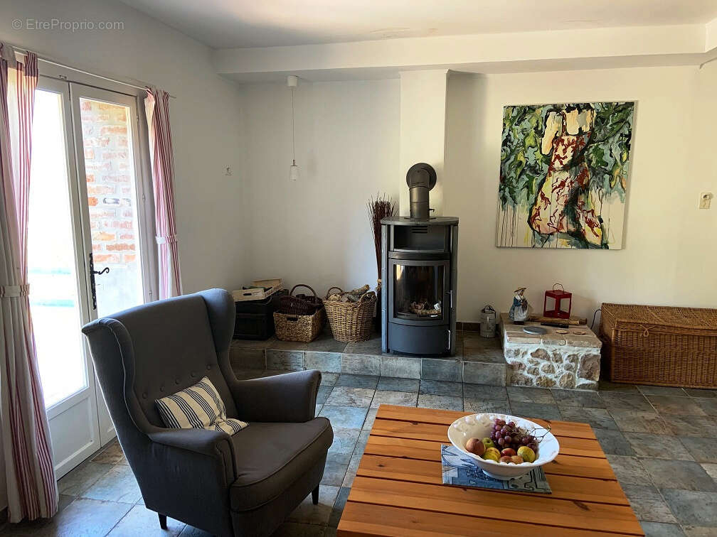 Maison en pierre 110 m2 avec vue panoramique sur 1,1 ha - photo 5