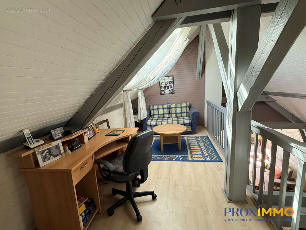 Maison 120 m² à Miribel-Les-Echelles  - photo 8
