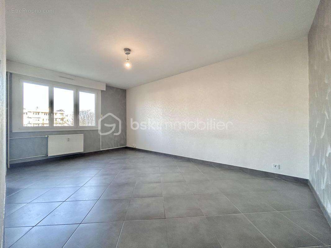 Appartement à COGNIN