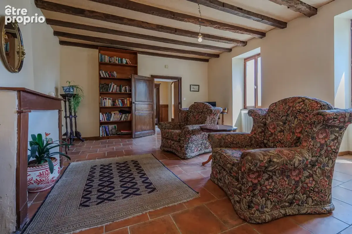 Maison de maître avec grange aménagée et superbes vues - photo 6
