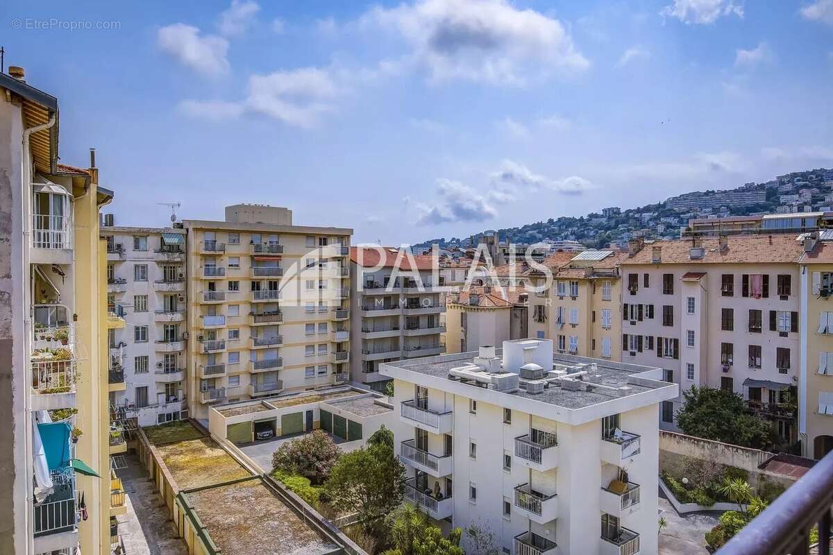 Nice Libération, 2 pièces + terrasse 13m2  étage élévé - photo 7