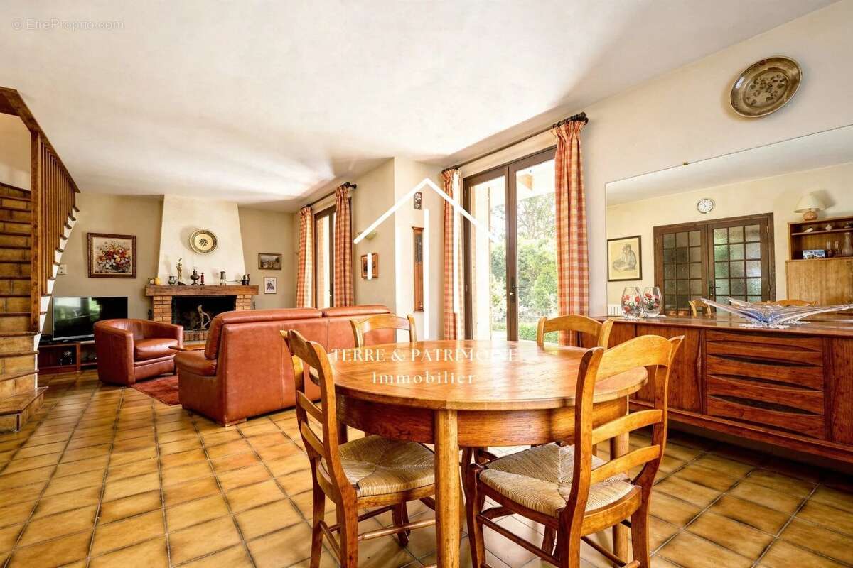 Maison à VALLON-PONT-D'ARC