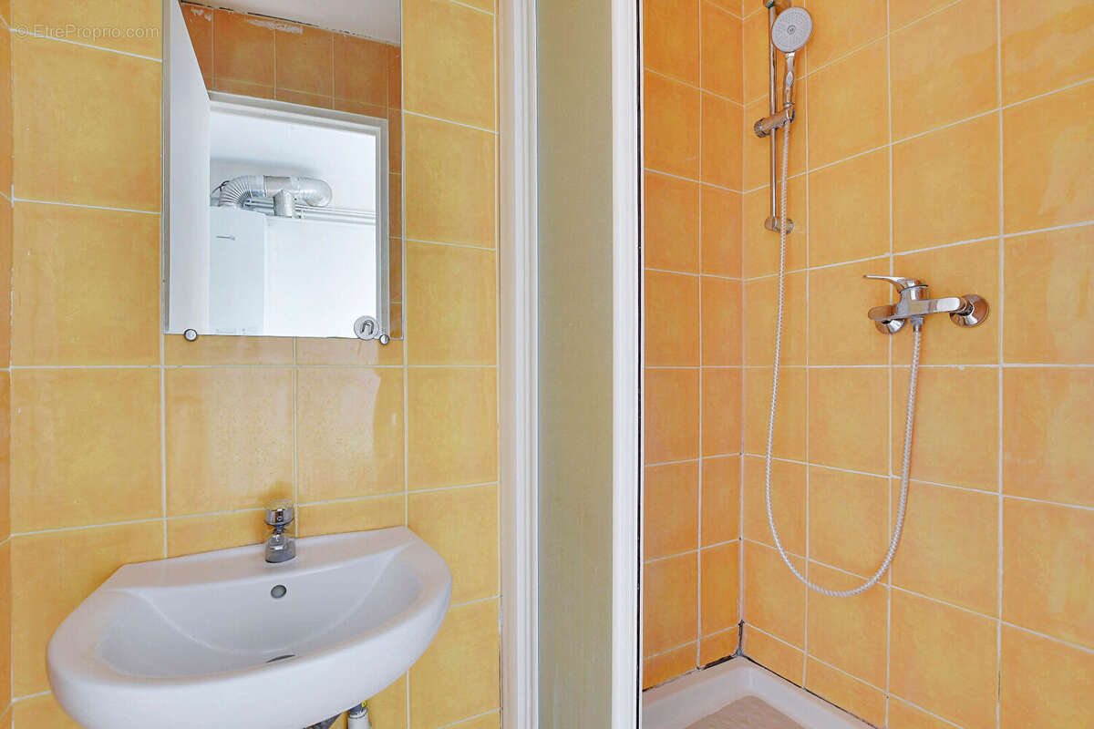 Appartement à PARIS-10E