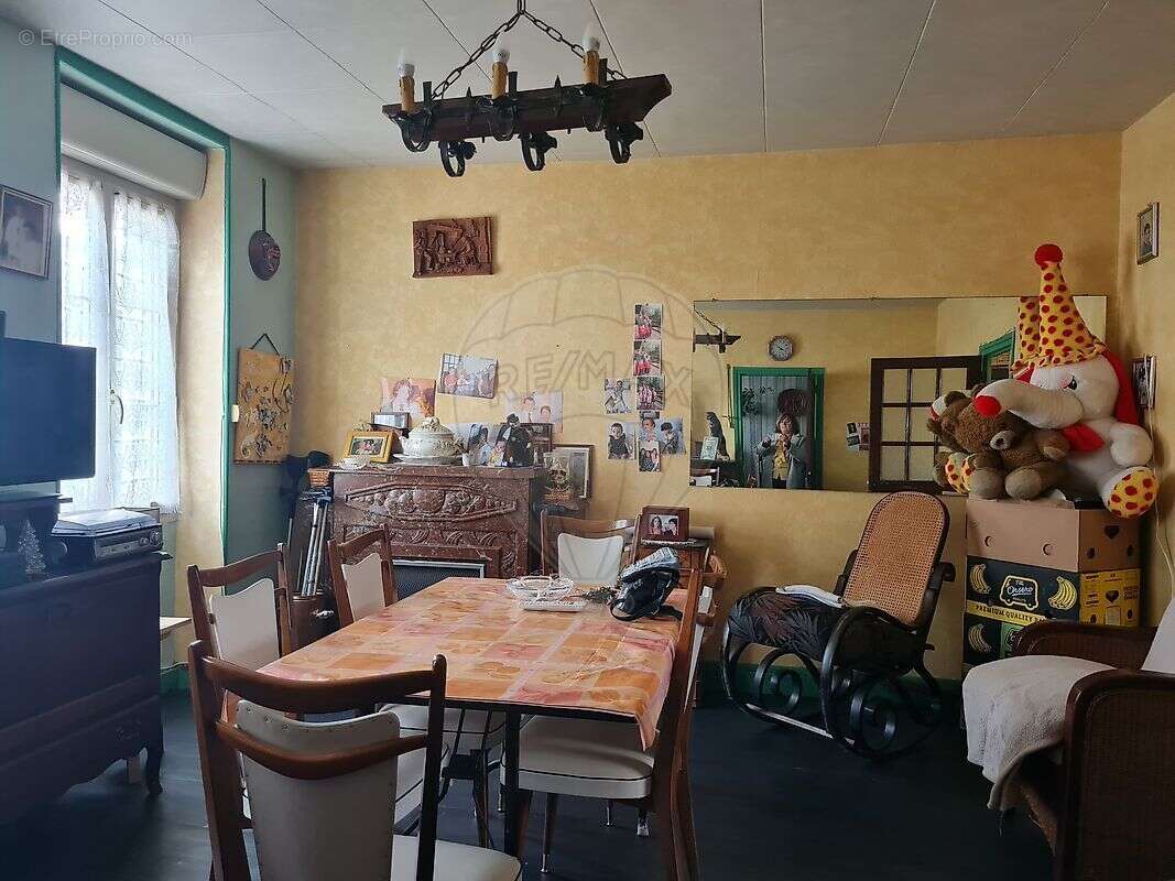 Maison à PREMERY