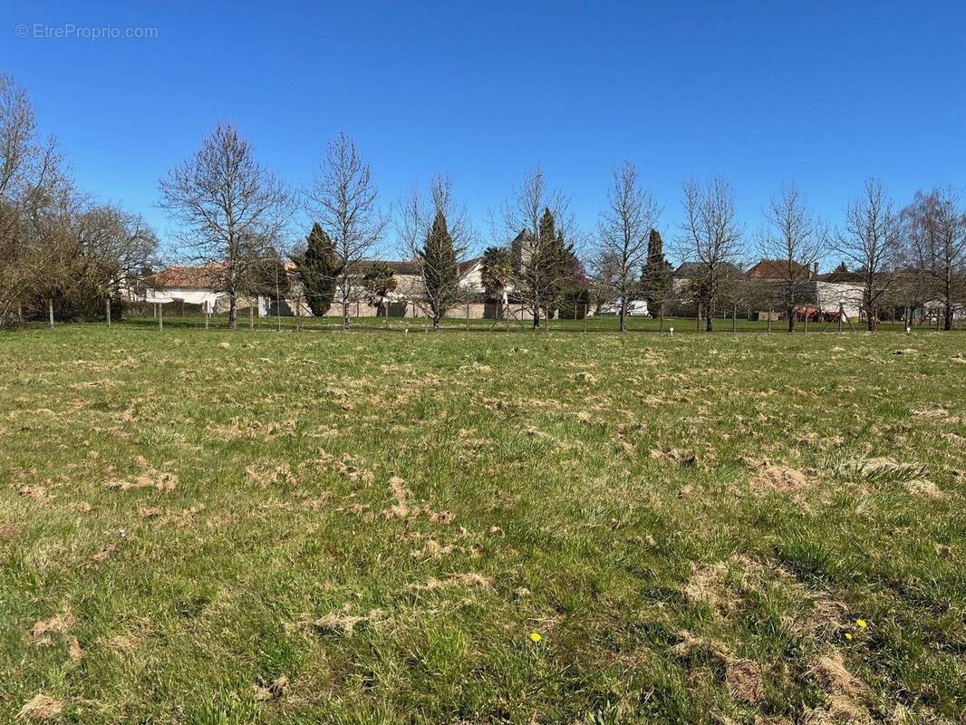 Terrain à TROYES