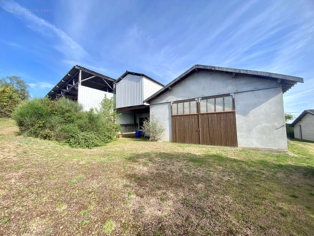 Maison avec dépendances sur un terrain de 2 180 m2   Fort potentiel - photo 14