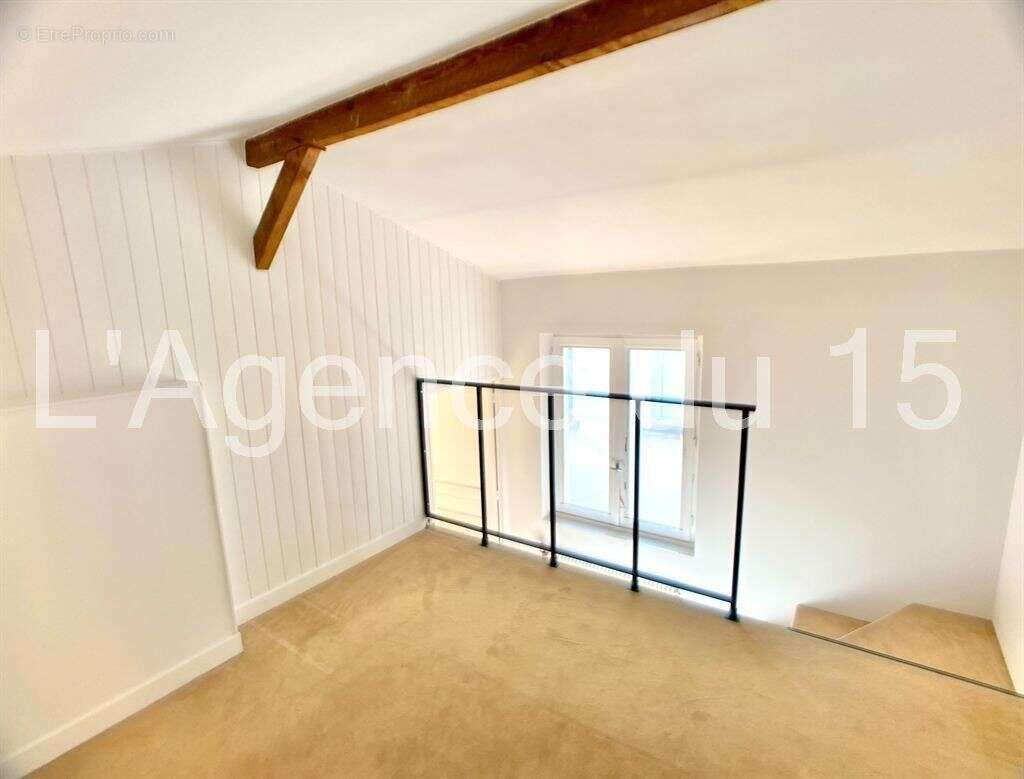 Appartement à PARIS-15E